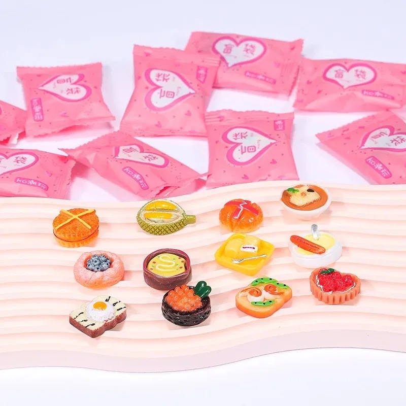 ألعاب طعام مصغرة بتصميمات عشوا - مراجعة Food Halloween Snacks وسعره